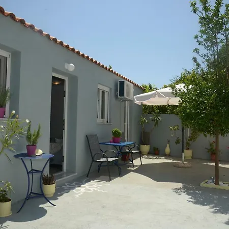 Mania's House شقة سكوبيلوس تاون